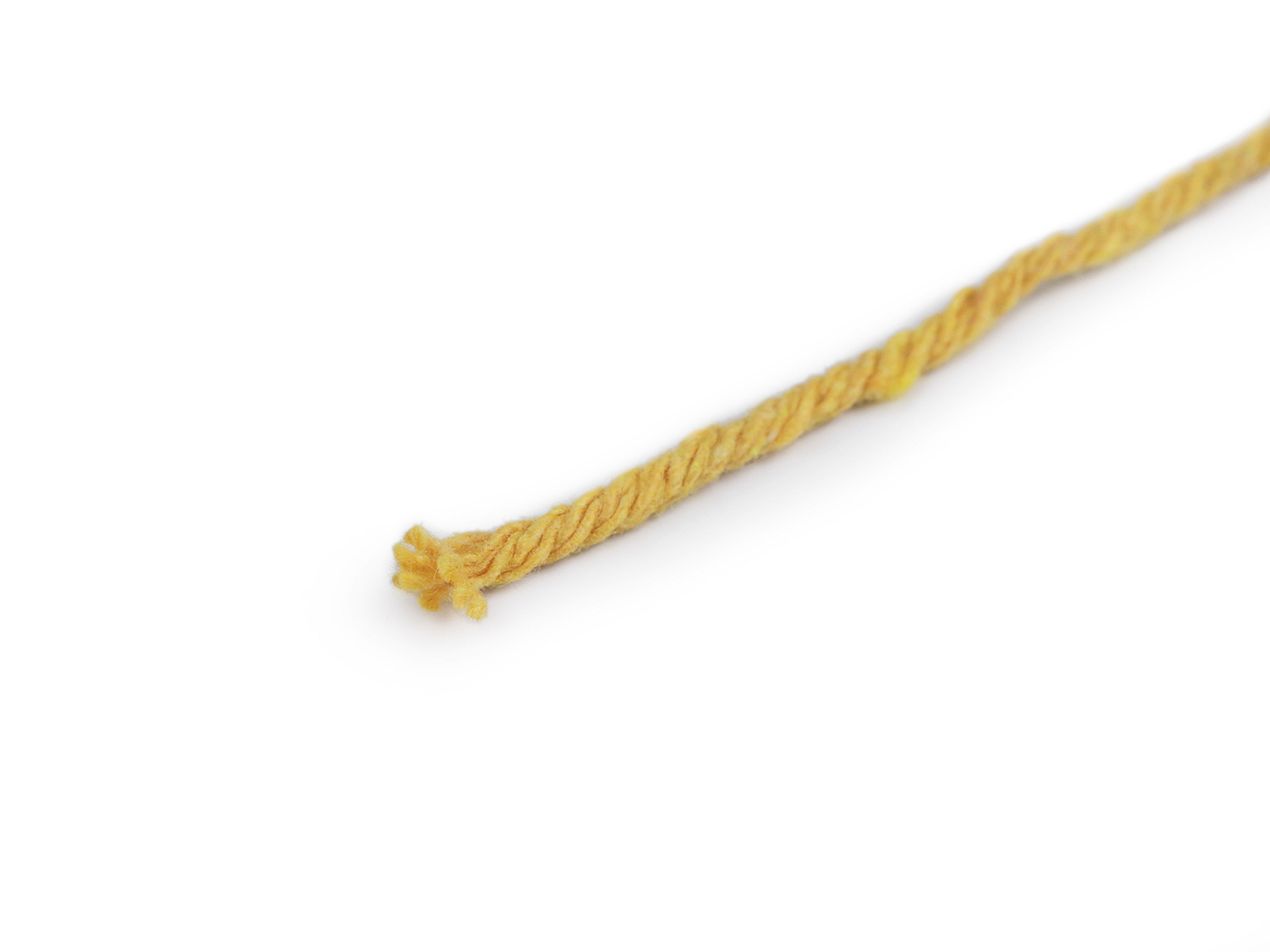 Bavlněná příze macrame o1,5mm rozčesávací sv.zelená