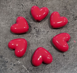 Srdíčko plast 1,1x1,4cm 1ks červené