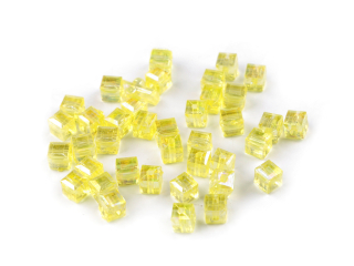 Plastové korálky s AB efektem kostka 6x6mm 10g žlutá